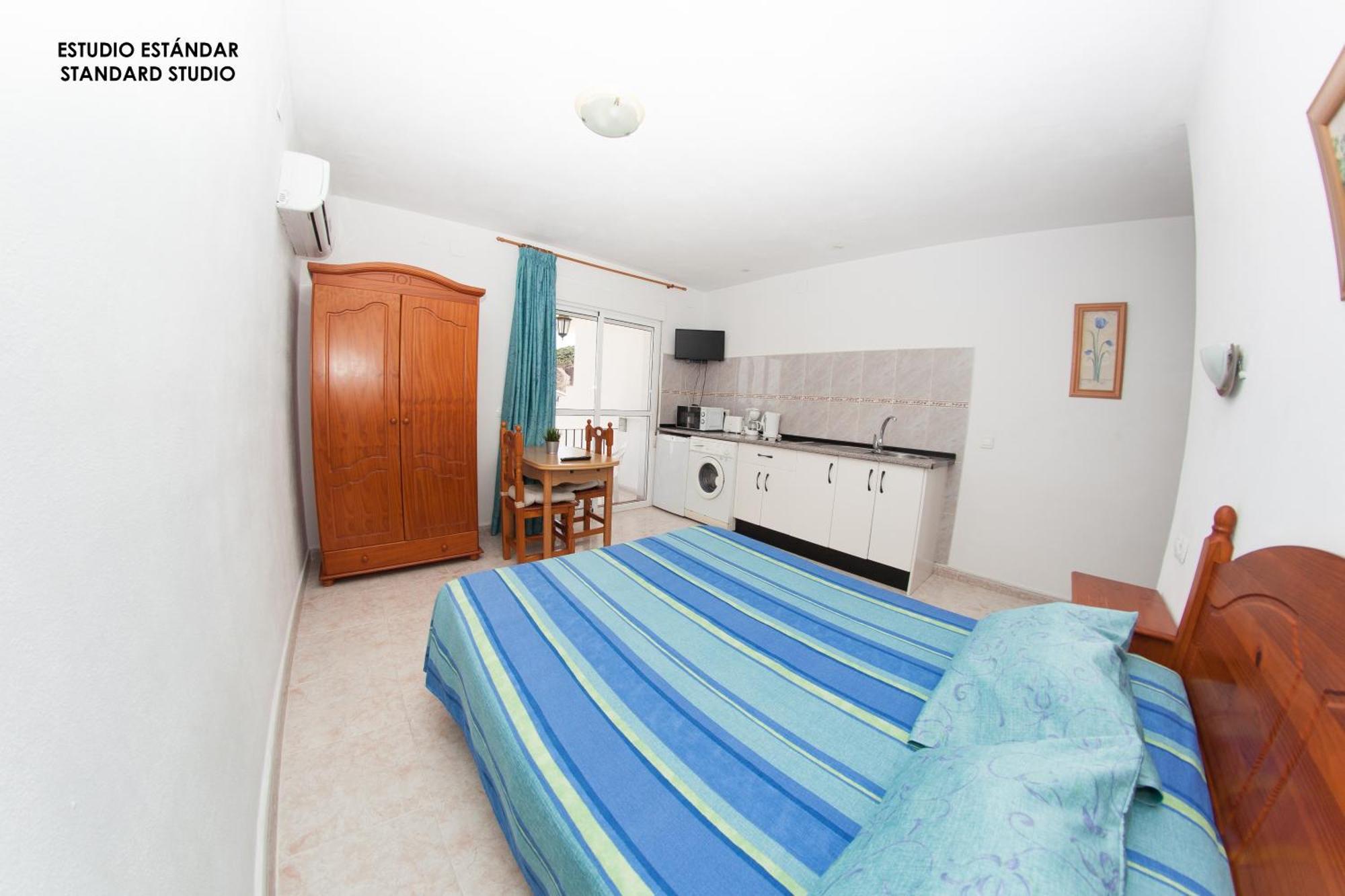 Rurales Santos Apartment Benajarafe
