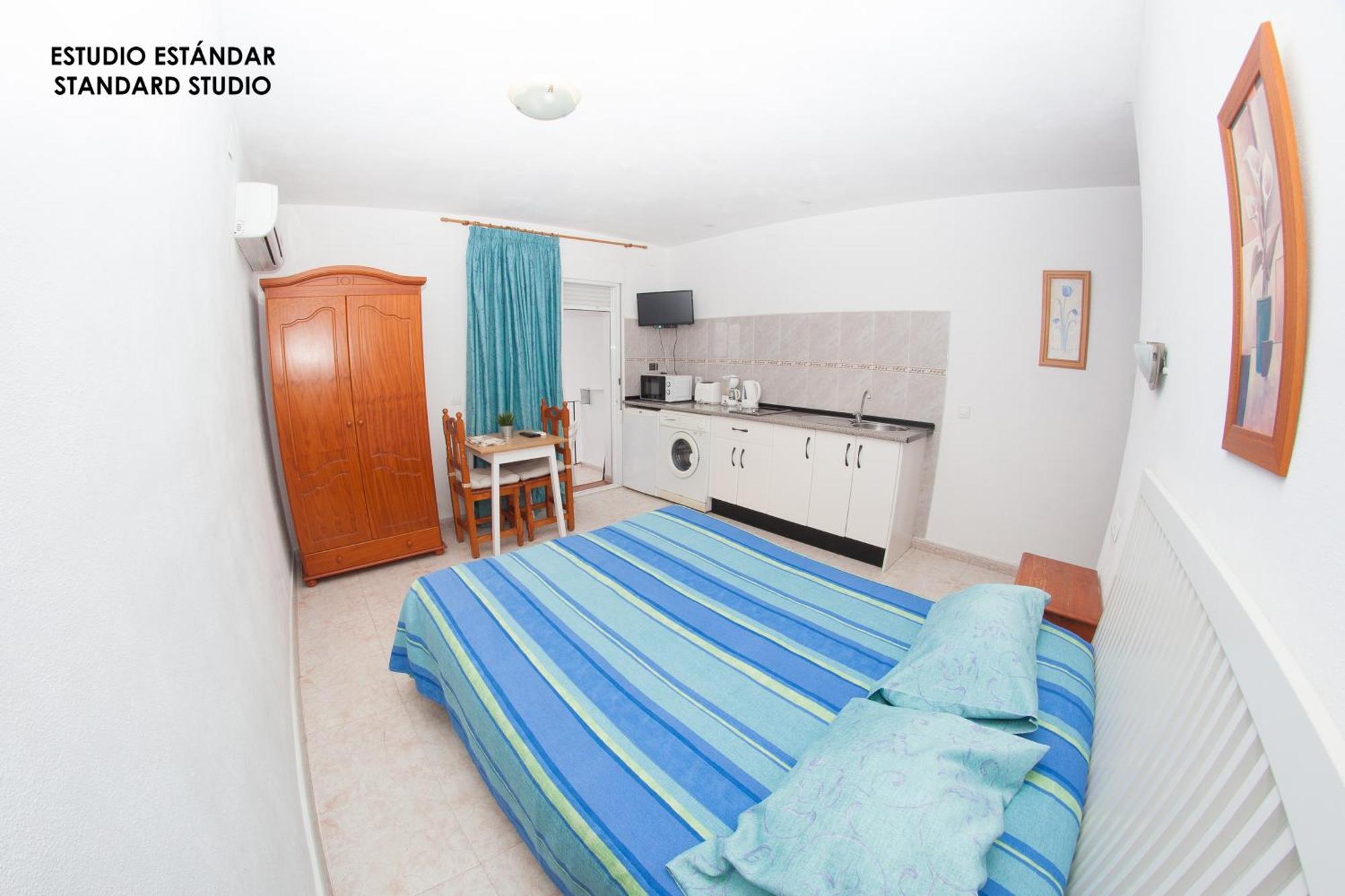 Rurales Santos Apartment Benajarafe